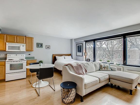 5th image of 3100 N Lake Shore Dr APT 403