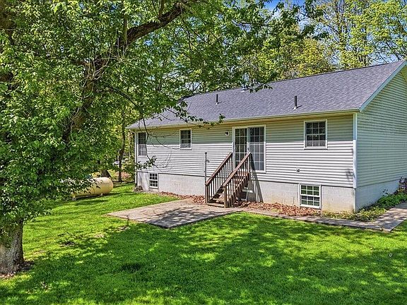 2nd image of 710 Daffodil Dr