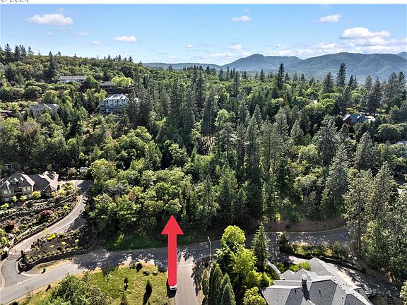 2nd image of 220 Surrey Dr