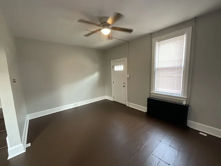 144 E Penn St — Photo 2
