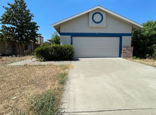 1080 Camellia Ln, Suisun City, CA 94585