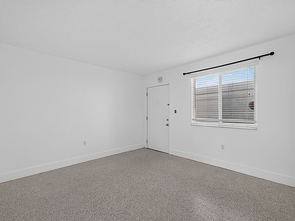 5th image of 2726 SW 21st St