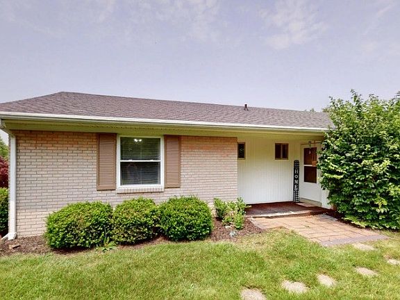 2nd image of 75 Juniper Dr #2
