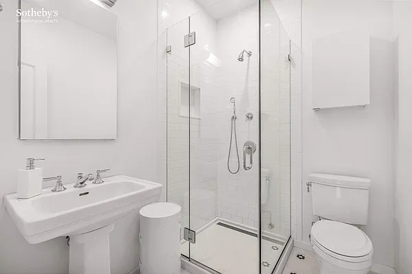 Sold by Sotheby's International Realty | media 15