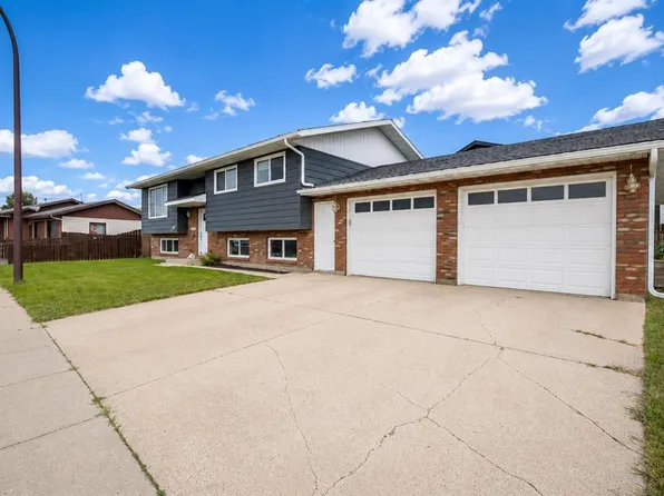 157 Calder Rd SE, Medicine Hat, AB T1B 3L6