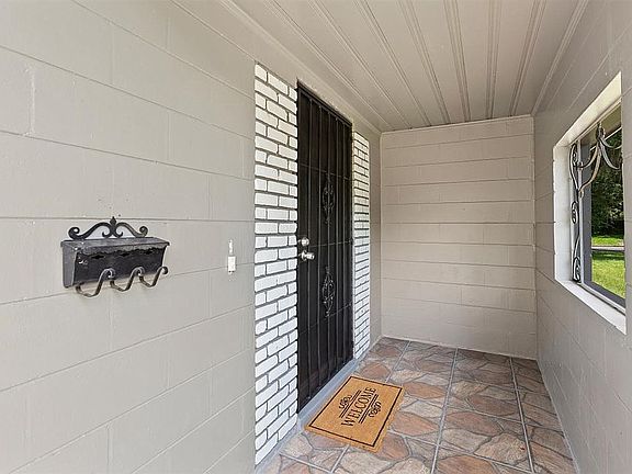 5th image of 1405 Rock Lake Dr
