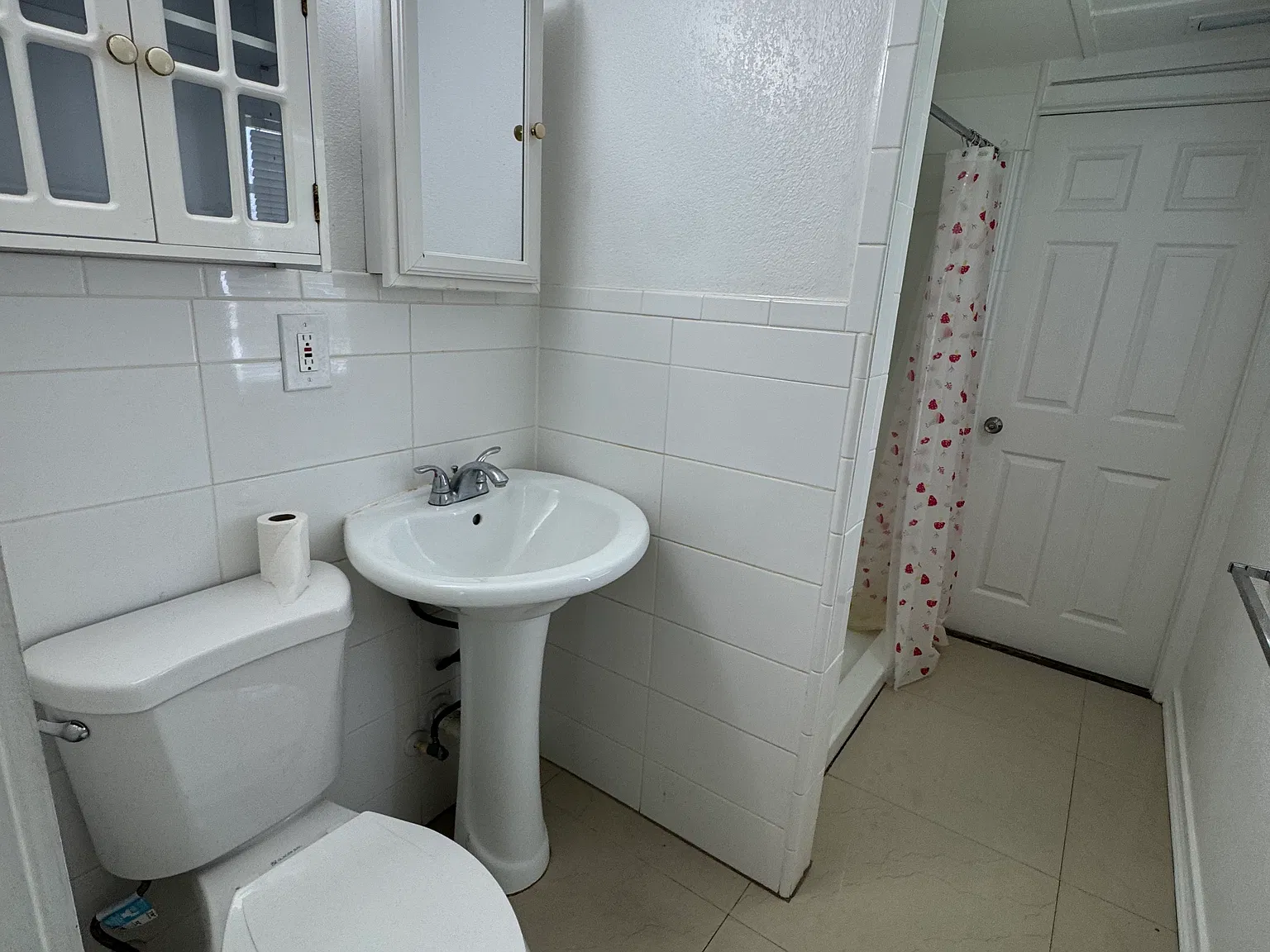 3 bed, 922 sqft, $2,100 — Photo 4