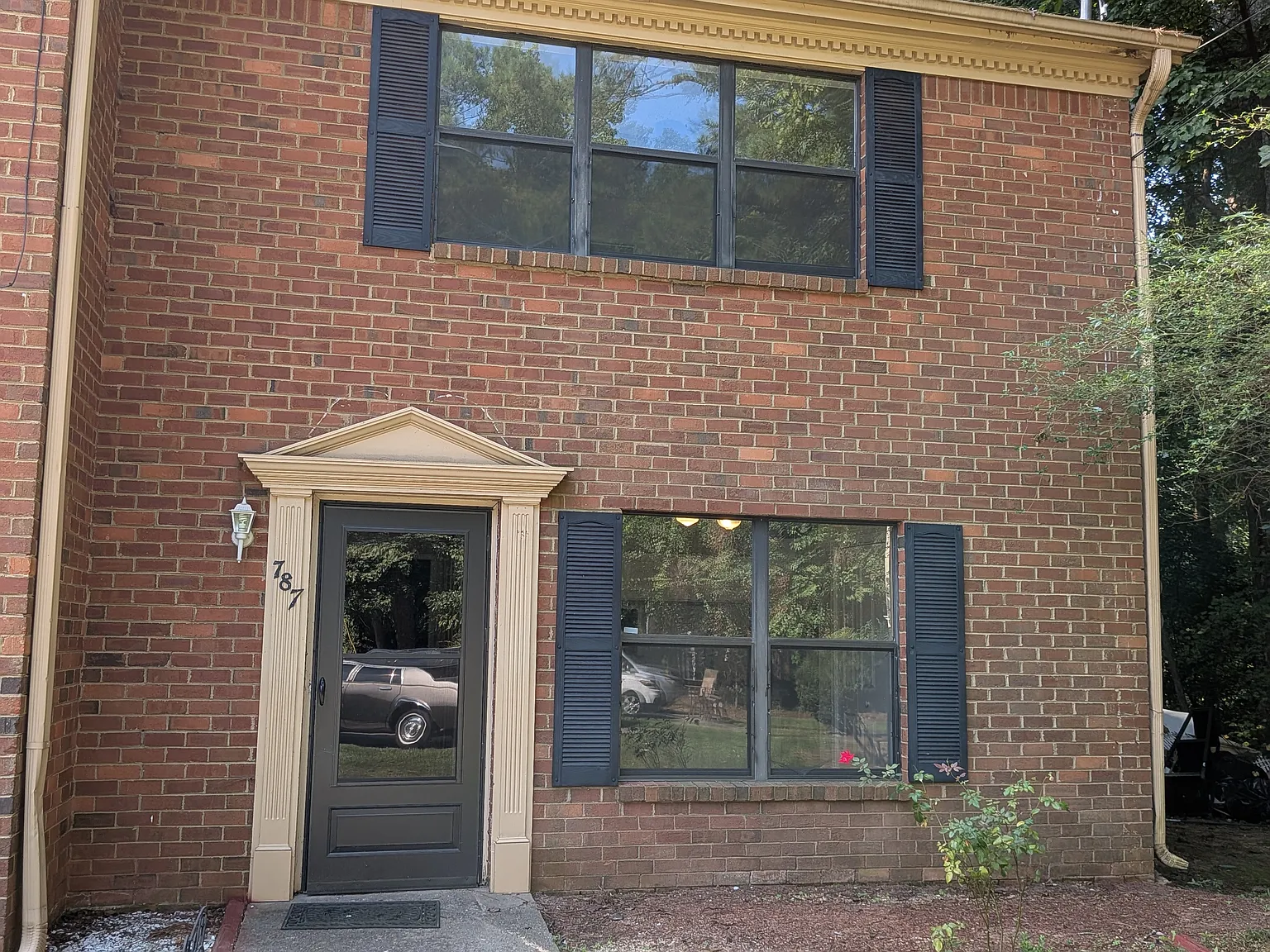 2 bed, 2.5 bath, 1400 sqft, $1,500 — Photo 3