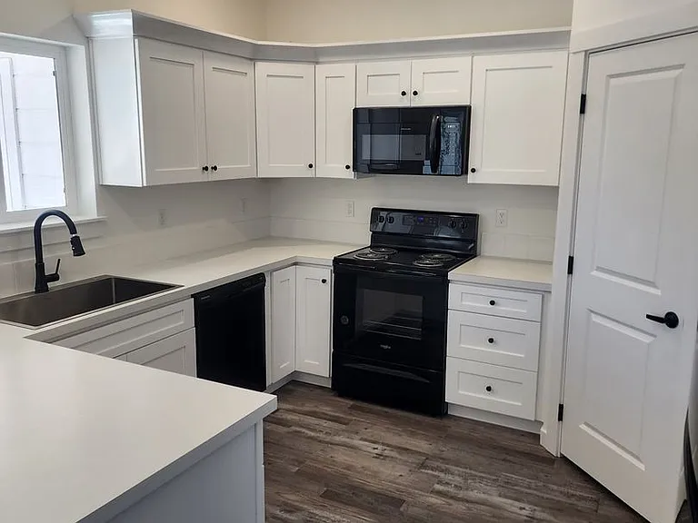 2709 College Ave #101 & 102 — Photo 11