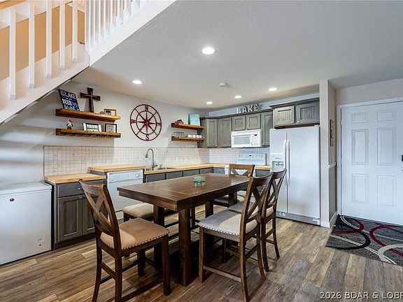 4th image of 6570 Pelican Dr Unit 314