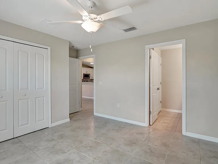 1014 Diplomat Pkwy W — Photo 19