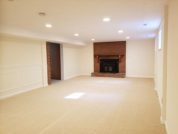 2nd image of 10906 Chimney Ln
