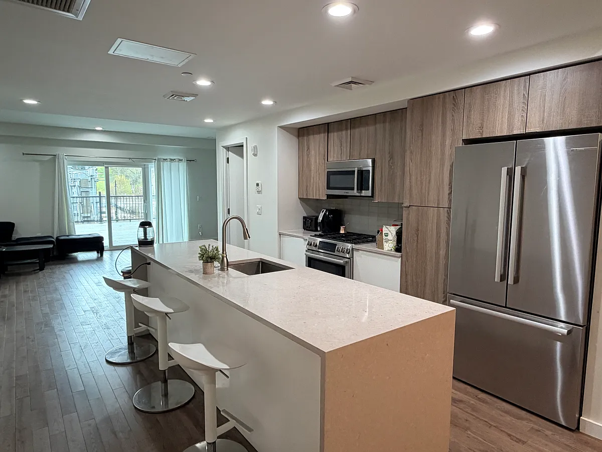 Building Photo - 127-131 Hyde Park Ave #127A
