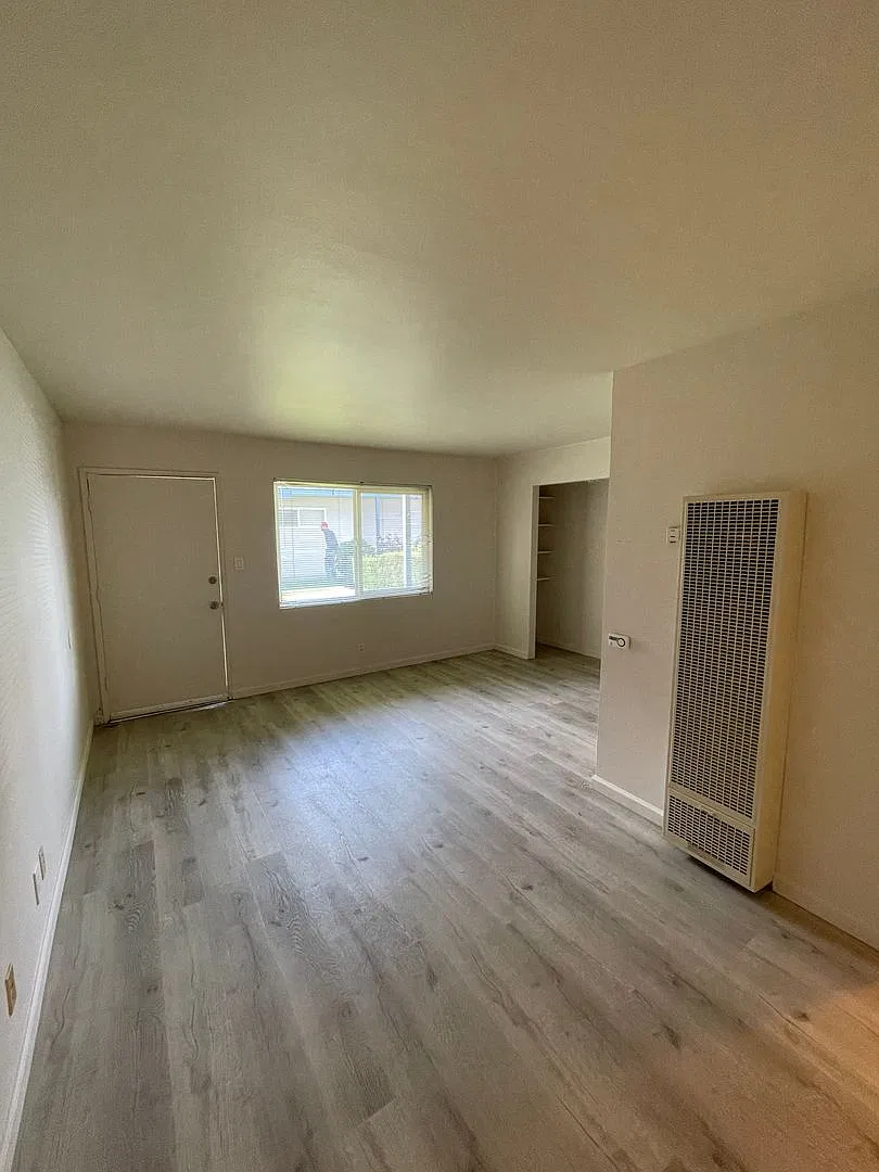 1419 South B Street — Photo 3
