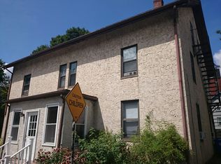13 White Pl, Brookline, MA 02445