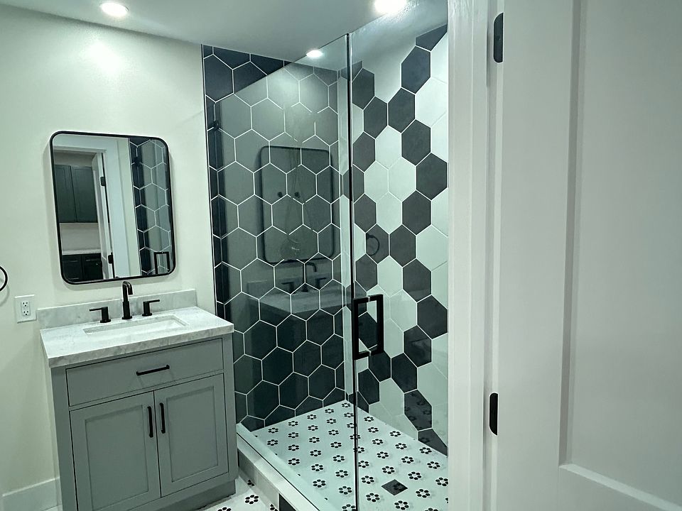 1st image of 22 Glen Ave #3