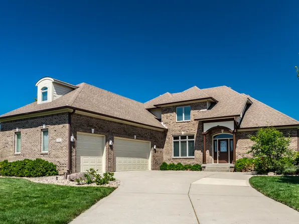 5446 Camden Ln, Greenwood, IN 46143