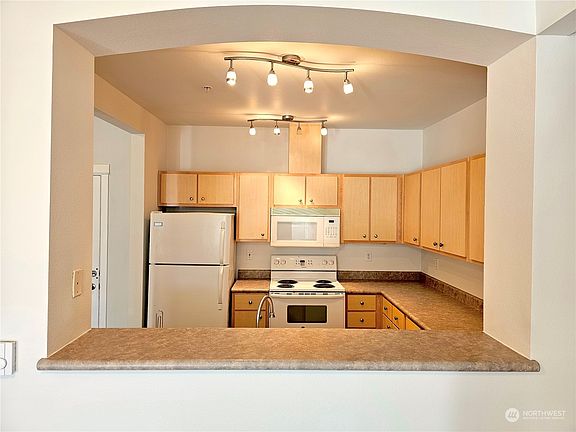 5th image of 13301 SE 79th Place #C308