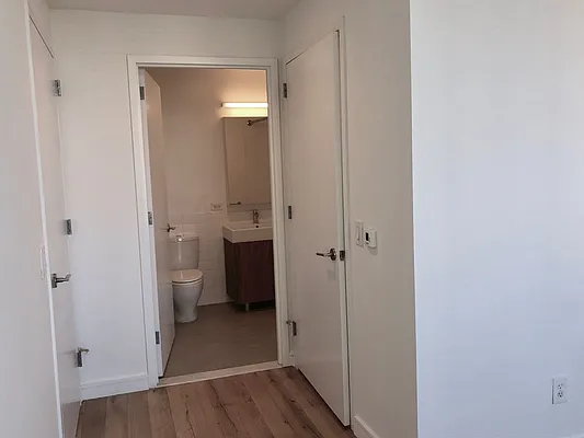 Rented by Stonehenge NYC LLC | media 17