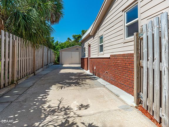 4th image of 262 Seaview Ave