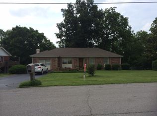 406 Donna Dr, Hopkinsville, KY 42240