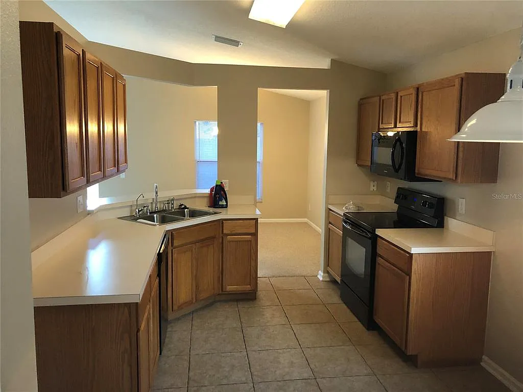 3 bed, 2.0 bath, 1500 sqft, $2,250 — Photo 4