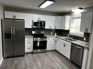 63 Horn St, Crossville, TN 38555