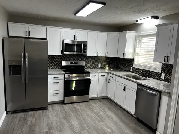 63 Horn St, Crossville, TN 38555