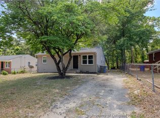 819 Isley St, Fayetteville, NC 28305