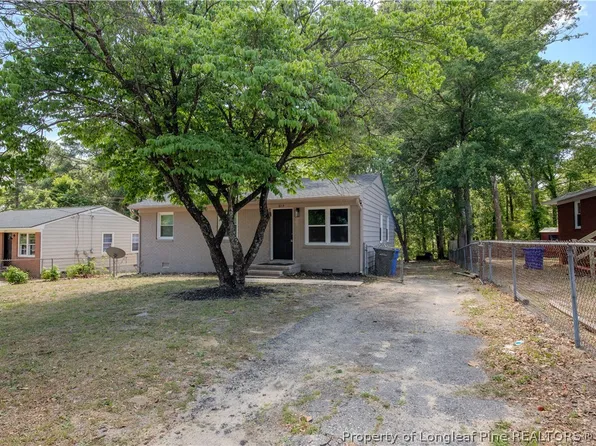 819 Isley St, Fayetteville, NC 28305