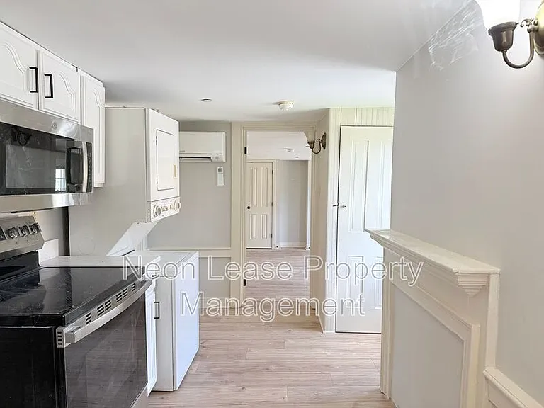 133 NW Front St — Photo 5