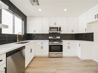 8318 Fort Hallock Ave, Las Vegas, NV 89131