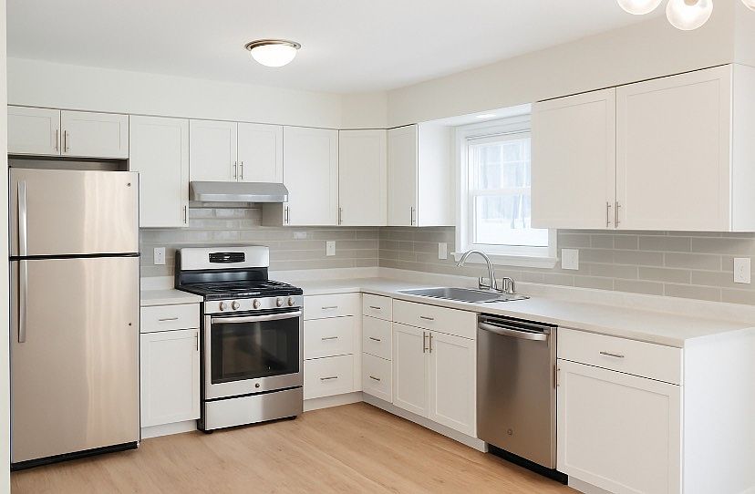 1st image of 607 Lily Ct