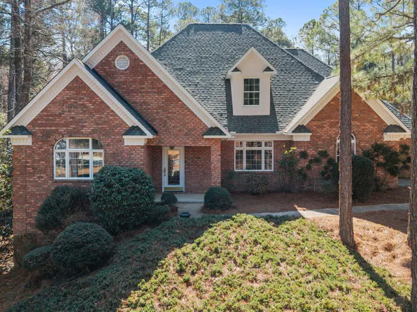 22 Lochmere Drive, Pinehurst, NC 28374