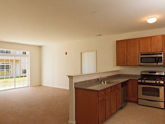 5th image of 21 Lasatta Ave #A9d62e3f1