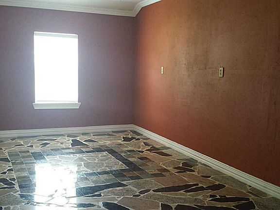 4th image of 805 Palmetto Dr