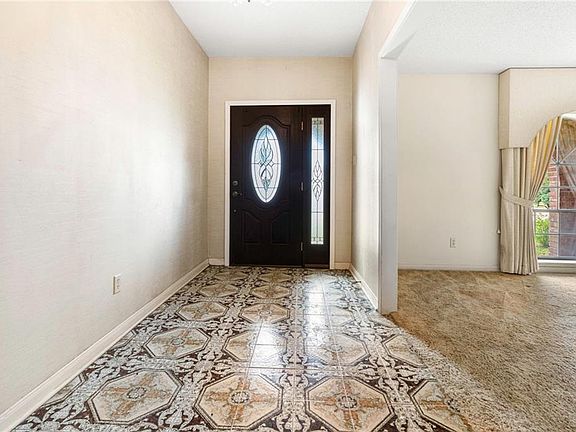 4th image of 625 Chambertin Dr