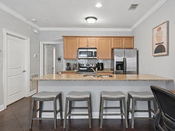 4th image of 3120B Long Blvd #207