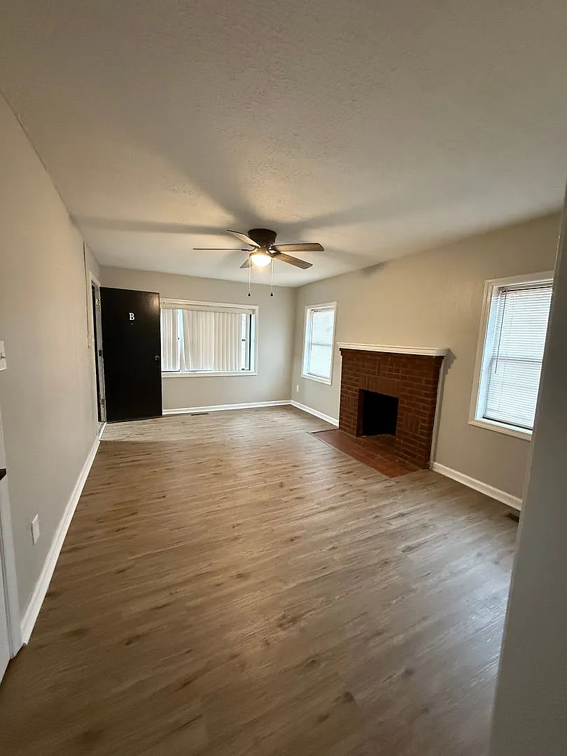 226 Sutherland Drive — Photo 3