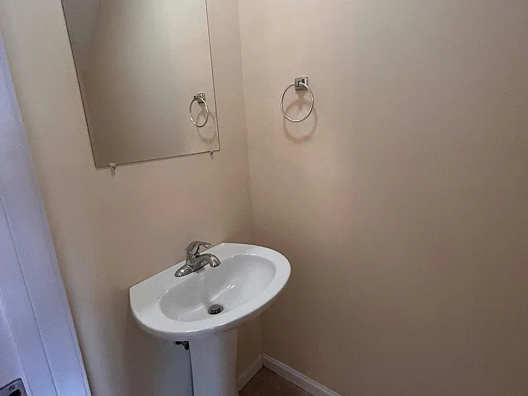 929 Christian St #X — Photo 6