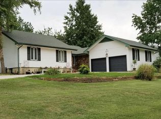 3317 W Meadowlark St, Springfield, MO 65810