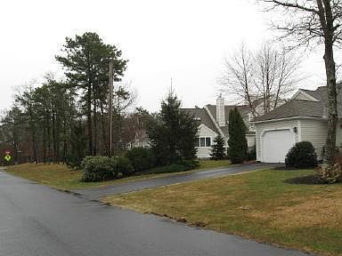 3rd image of 25 Windward Street #265