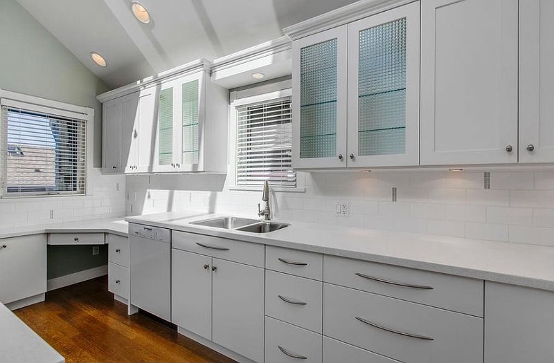 Vancouver House for rent - 1 Bedroom — photo 7