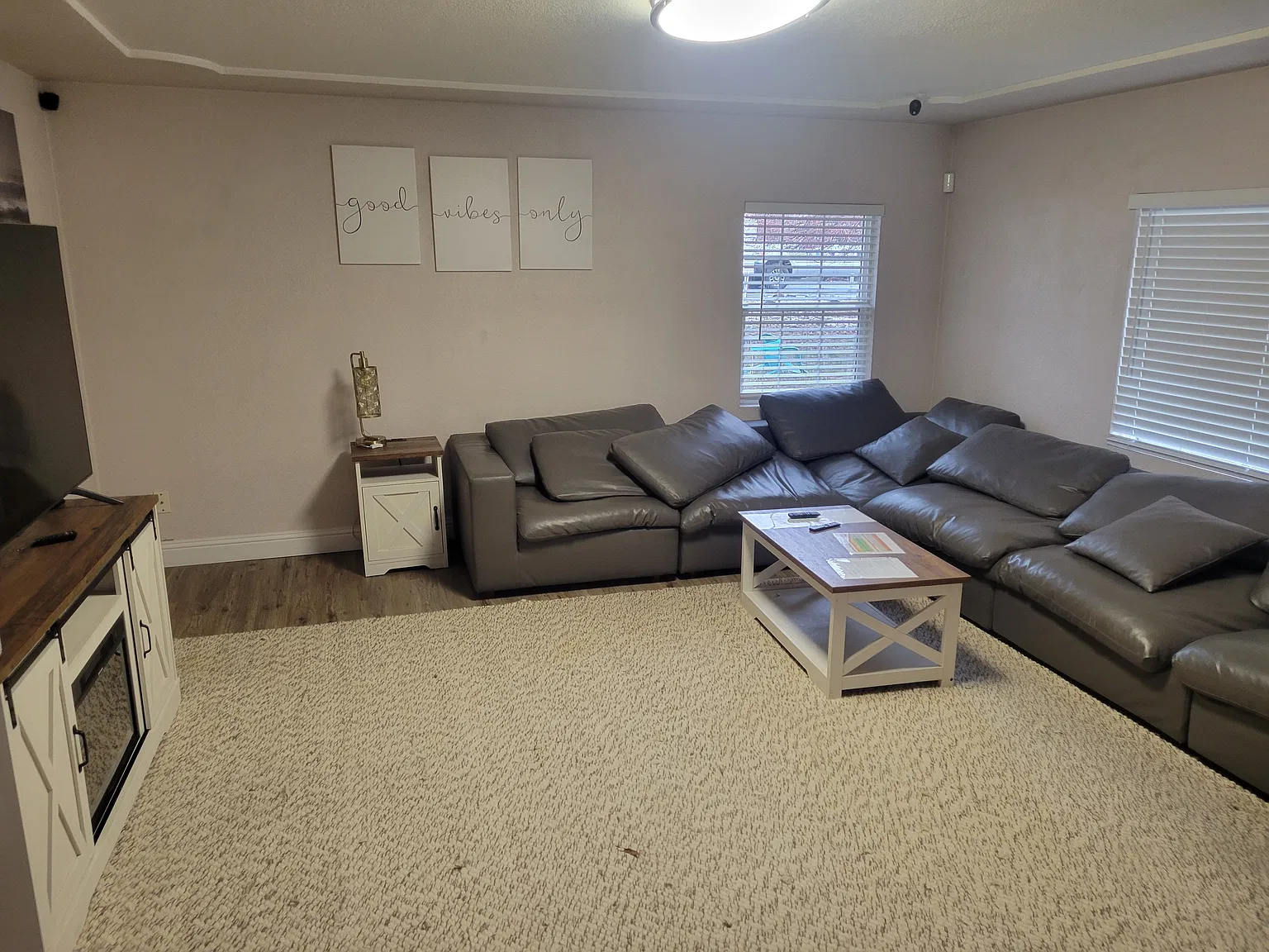 4 bed, 2000 sqft, $2,800 — Photo 2