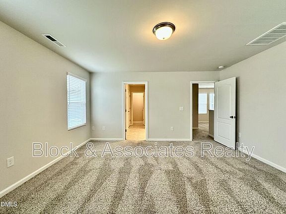 4th image of 104 Sweet Olive St