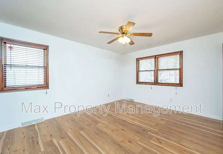 7613 Prairie Ave — Photo 17