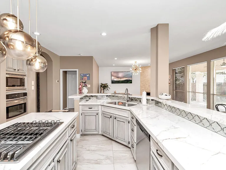 3210 Shadowwalk Dr — Photo 4