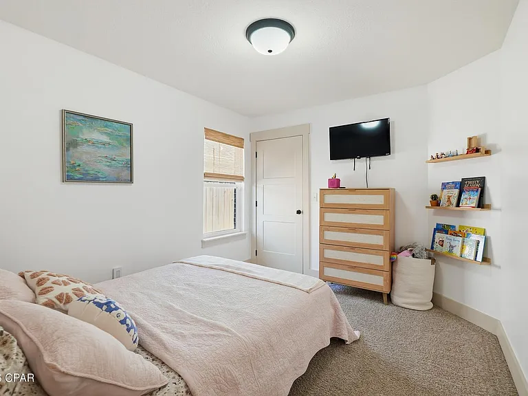 38100 Heartwood St — Photo 16