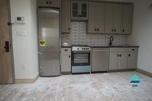 Rented by EXR | media 5