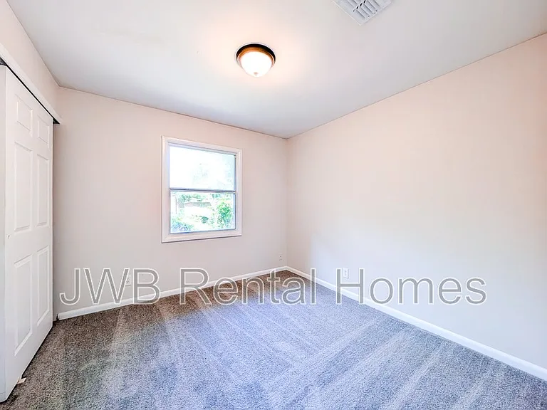 4523 Merrimac Ave — Photo 10
